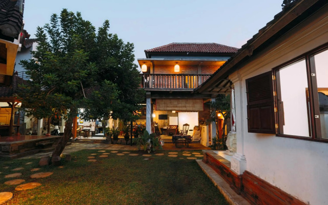 Rumah Paros & Gallery