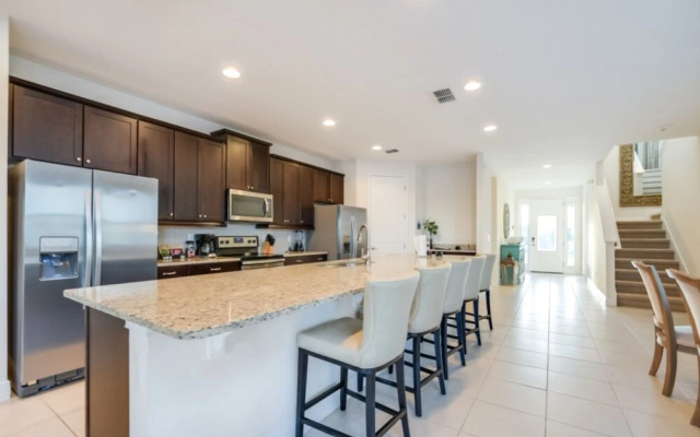 Family Friendly 9 Bedroom 8.5 Bathroom