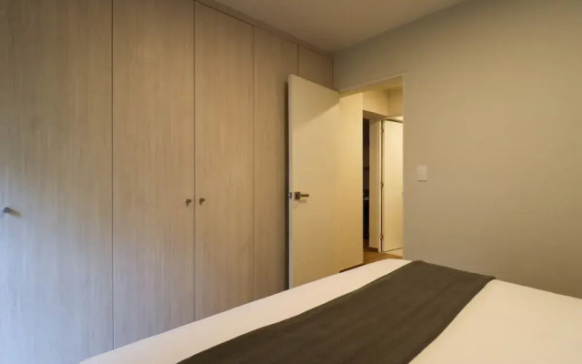 w Majestic 2BR w Balcony in Miraflores