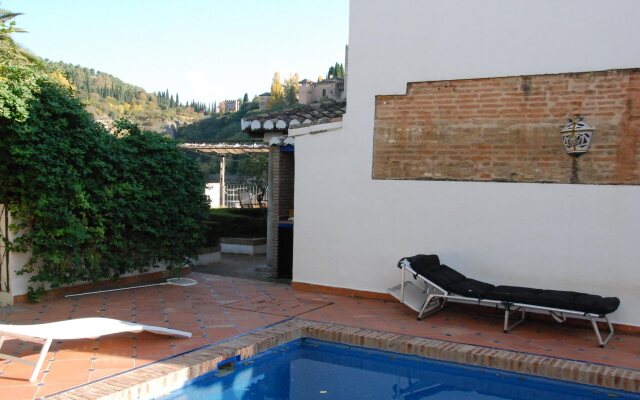 Apartamentos Turísticos Alhambra