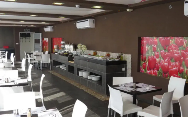 Be Center Hotel