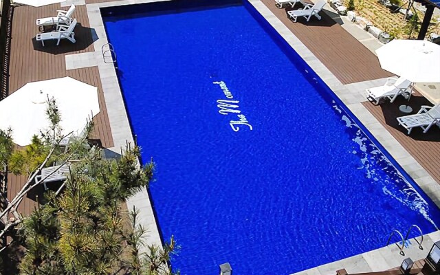 Uljin Sea and Momalet Pension