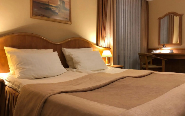 Hotel Polaris III
