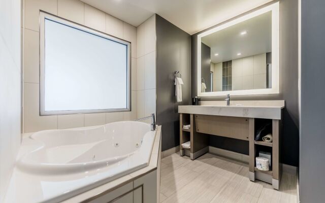 Hyatt House Winnipeg-South/Outlet Collection