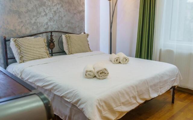 Main square 5 star luxury apartment with view