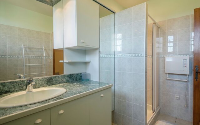 Refined Holiday Home in Villefranche-du-perigord With Garden