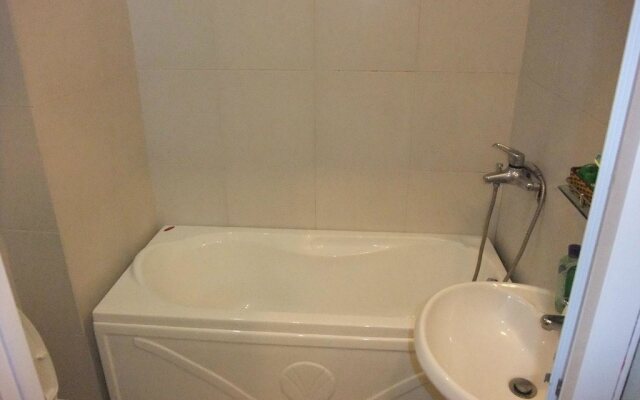 OYO 216 Alisa Hotel