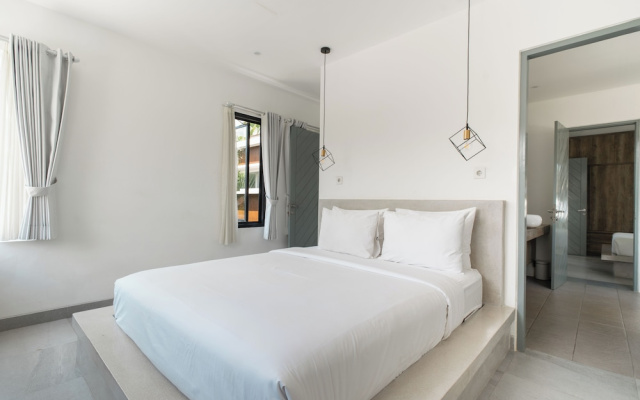 Melasti Villa 2 by Alfred in Bali – Guest Rooms – Tibubeneng