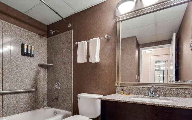 Best Western PLUS Morristown Inn-Florham Park