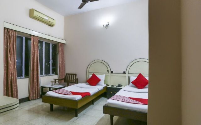 OYO 27783 Hotel Rajmahal Inn