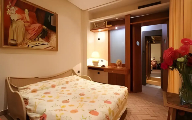 Hotel Suite Ares