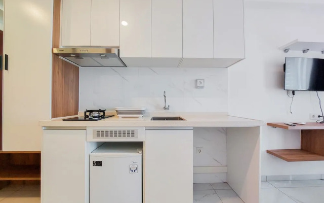 New And Comfy Studio Sky House Alam Sutera Apartment