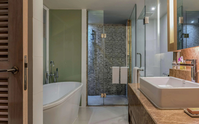 Pullman Phuket Karon Beach Resort ex. Hilton Phuket Arcadia Resort