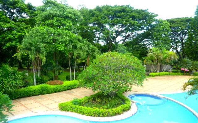 Muaklek Paradise Resort