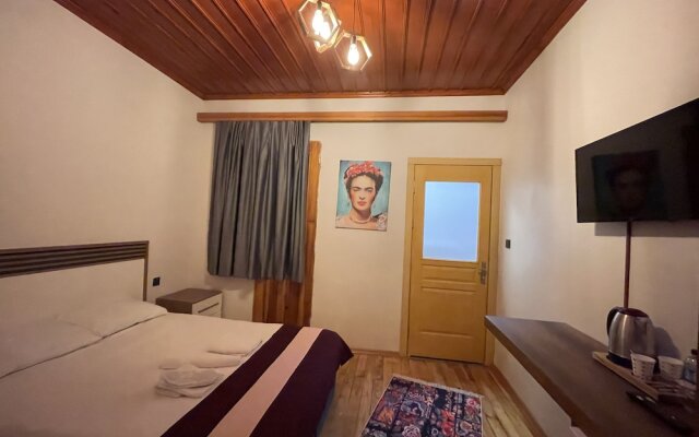 Casa De Frida's Boutique Hotel