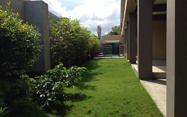 RedDoorz @ Grand Apartelle Hernan Cortes Cebu
