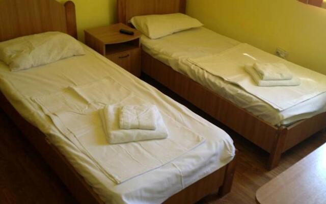 HOSTEL OLTENIA cm