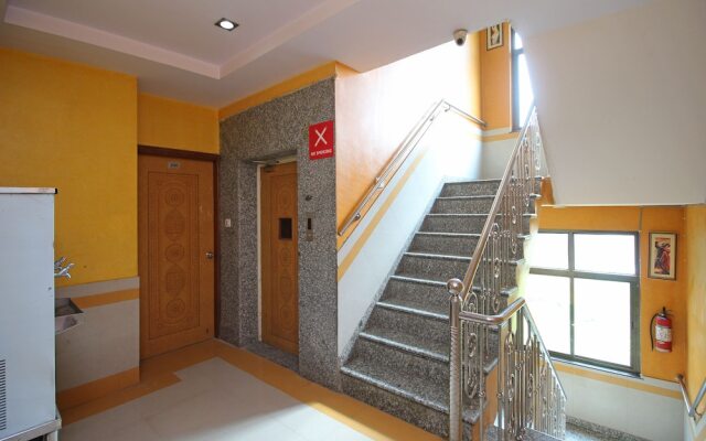 OYO 9143 Hotel Maharani