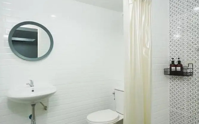 Mitr Inn Mrt Samyot Station - The Grand