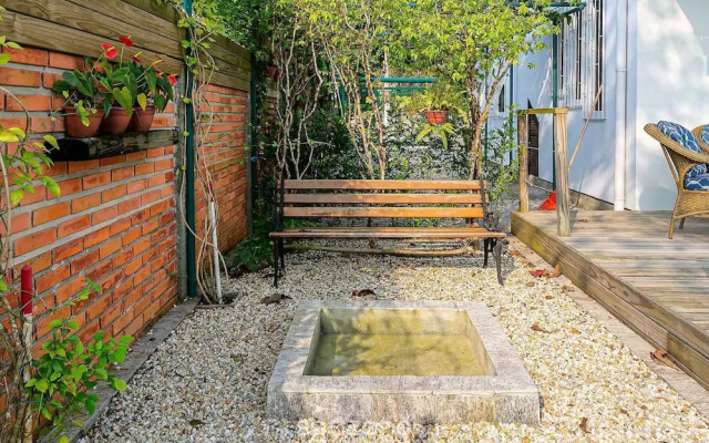 Seafront Beautiful House in Sto. Antonio Cda1647