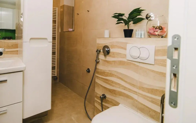 Modern Apartment Near Cathedral -best Location