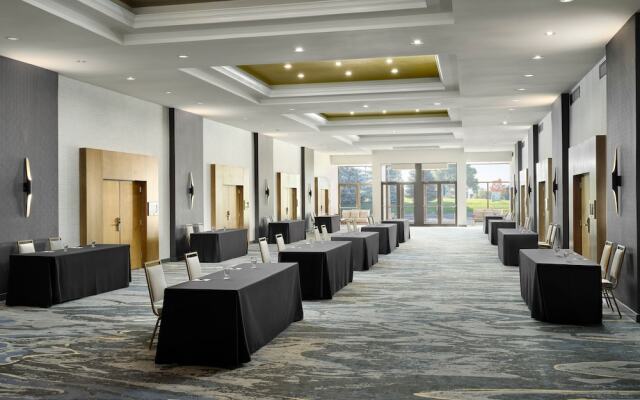 Sheraton Grand Rapids Airport Hotel