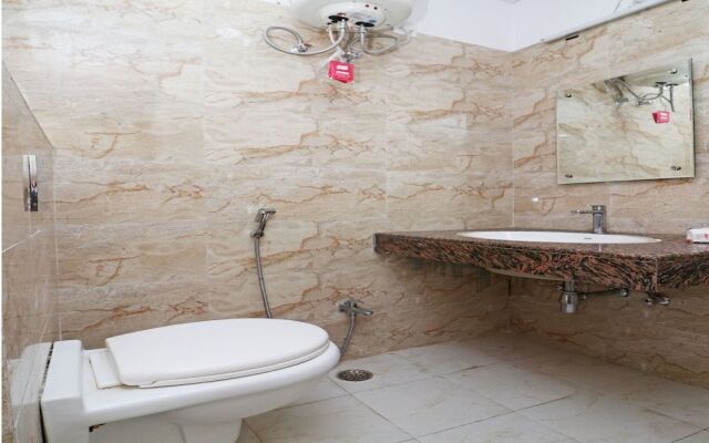 OYO 13483 Hotel Aradhya's