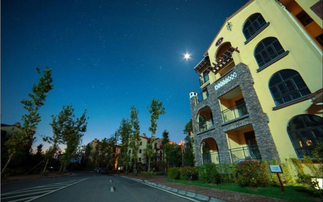 Yunjing Holiday Hotel
