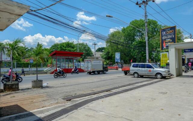 RedDoorz @ Jalan Sriwijaya Semarang