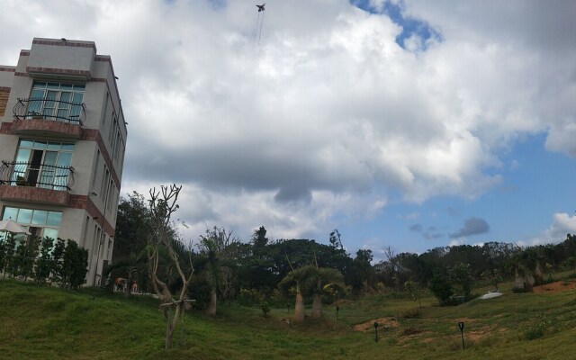 Full Moon Resort