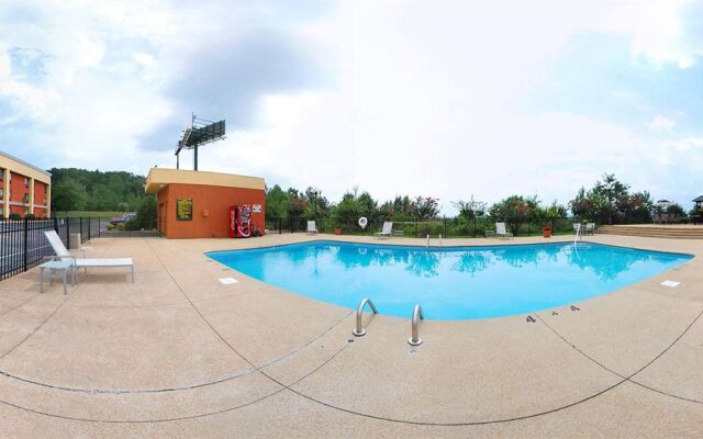 Comfort Inn & Suites Cleveland