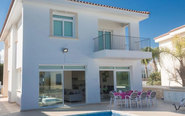 Villa Shaye AQ Me16