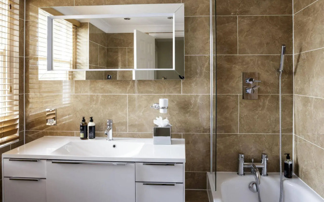 No 1 The Mansions by Mansley Serviced Apartments