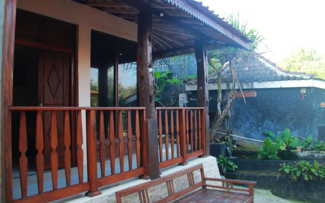 Penginapan BoB Home