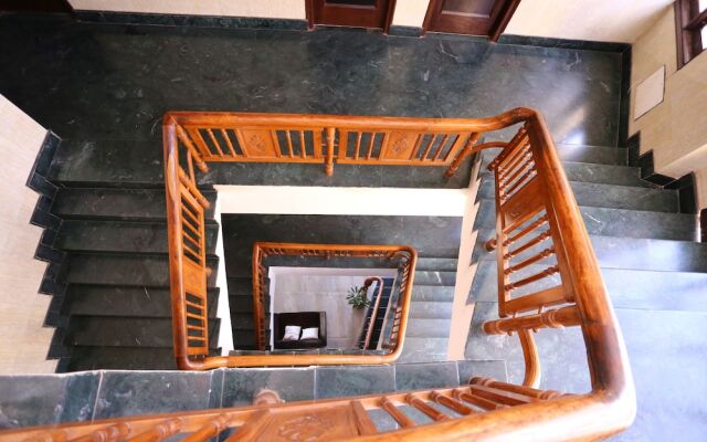 Hotel Maharaja Inn