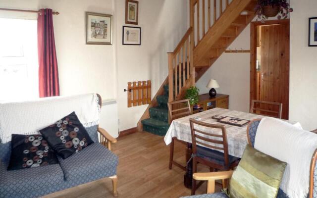 Bridies Holiday Cottage Roundstone