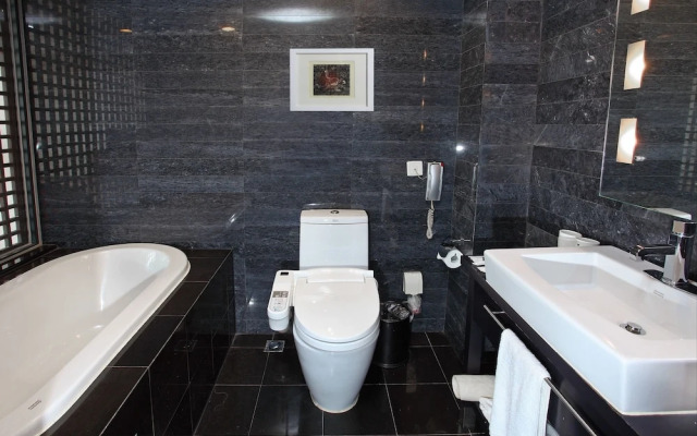 In-Zone Hotel & Apartment Tianjin