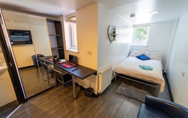 57 North Road Studios Near QE and UOB