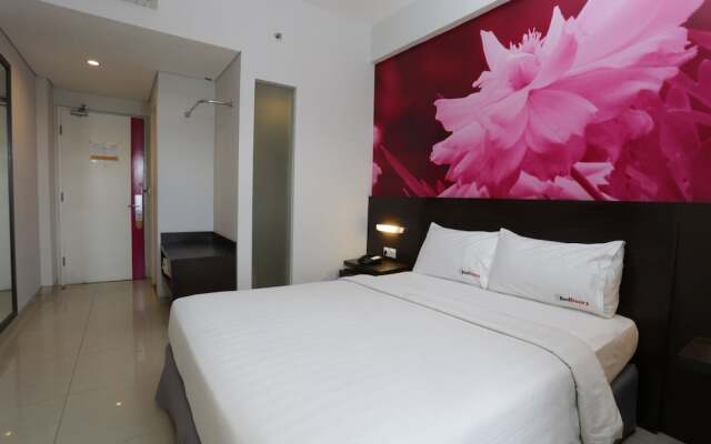 RedDoorz Plus near Mall Bali Galeria