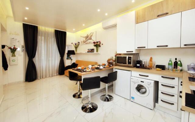 La Maisonnette Tritone Trevi Apartment Rome