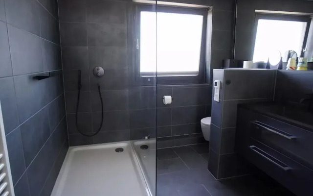 Penthouse by North Sea With Pool and Sauna