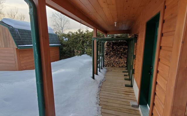 Chalet Grandes-piles St-maurice, Quai Privé