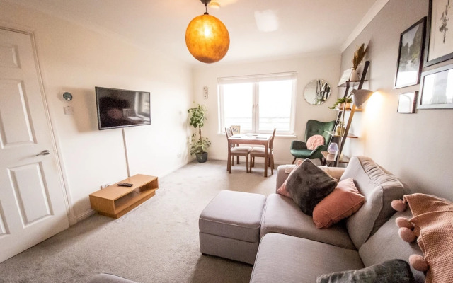 Tranquil 2Bed/2Bath Duplex Falkirk