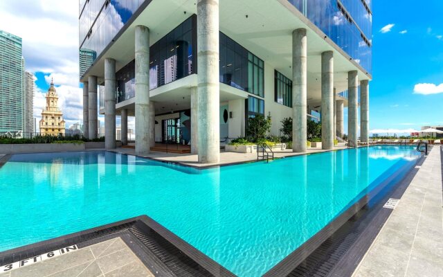 Spacious King Studio at Downtown Miami