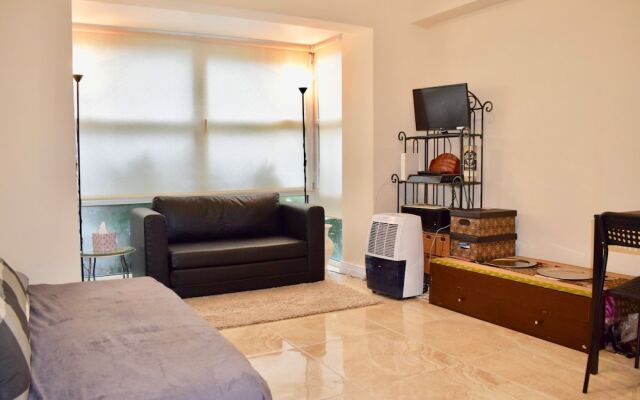 1 Bedroom Apartment on Cathal Brugha St Sleeps 2