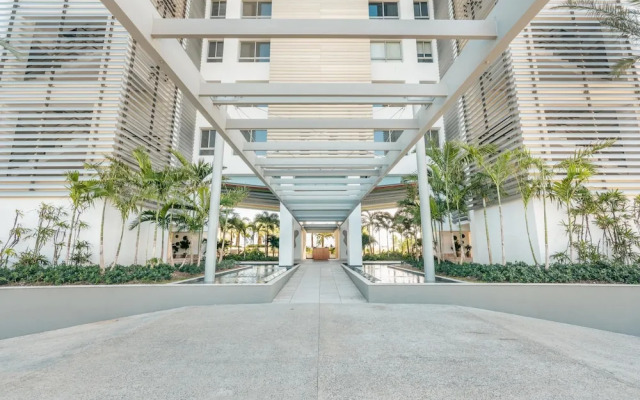 Amazing Penthouse in Exclusive Tower in Capcana