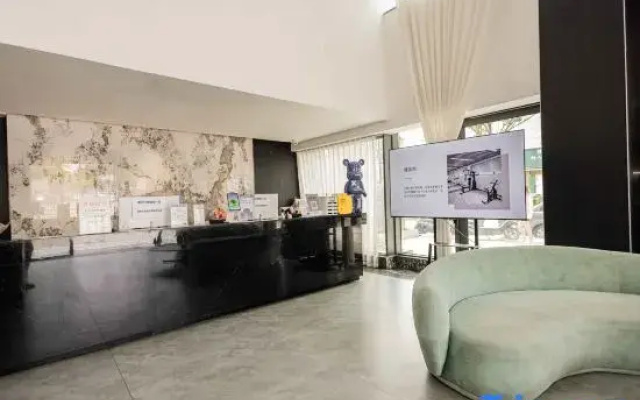Yueji Hotel (Railway Station Wangchengpo Subway Station Store)