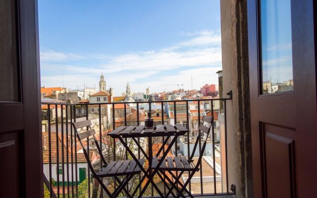 Liiiving in Porto Historic Clérigos Apartments
