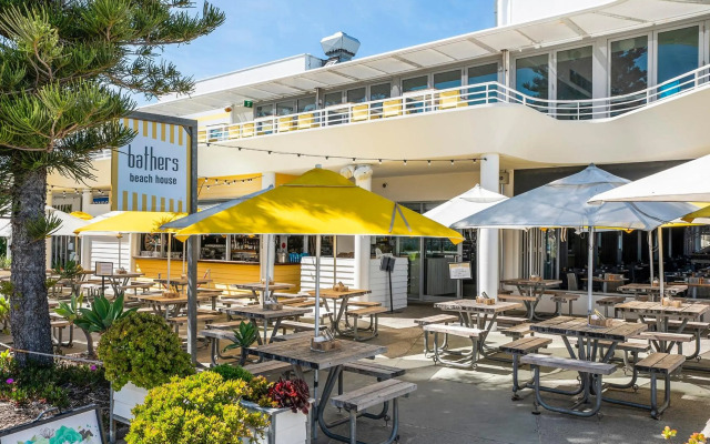 The Allegra - 180 degree ocean and city views