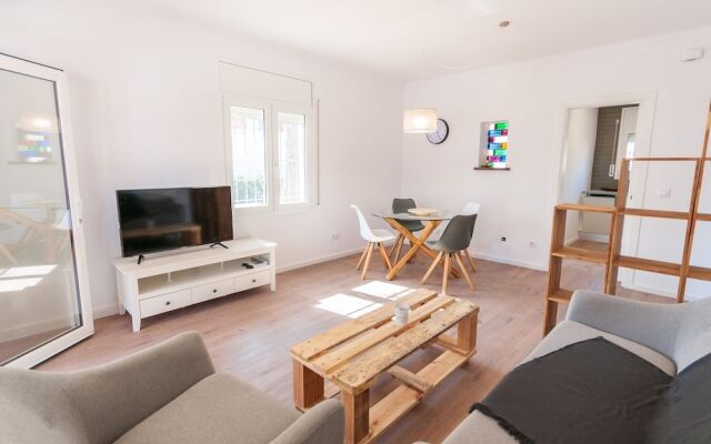 Beautiful House for 4 Only 1km From the Beach